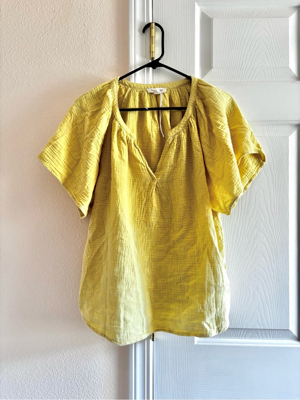 beachlunchlounge S Yellow Solid Short Sleeve Pullover Blouse Top Women